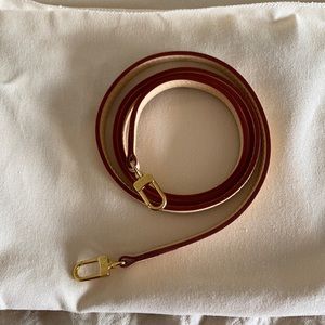 Louis Vuitton shoulder strap VVN